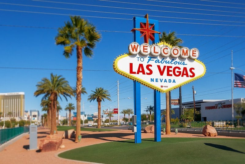 Welcome to Vegas sign