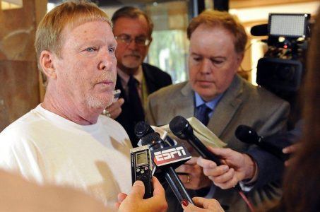 Oakland Raiders Mark Davis Sheldon Adelson